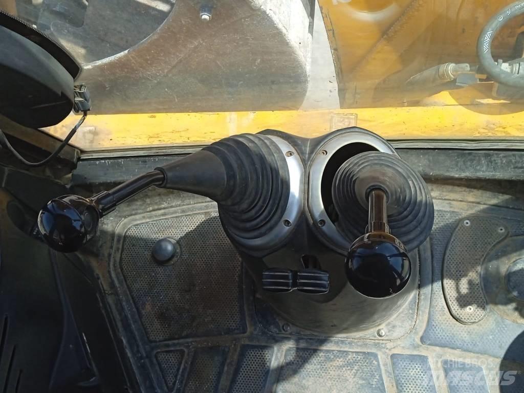 JCB 3 CX 14 Товарач със заден ексватор