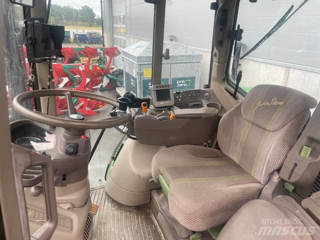John Deere 7530 Трактори