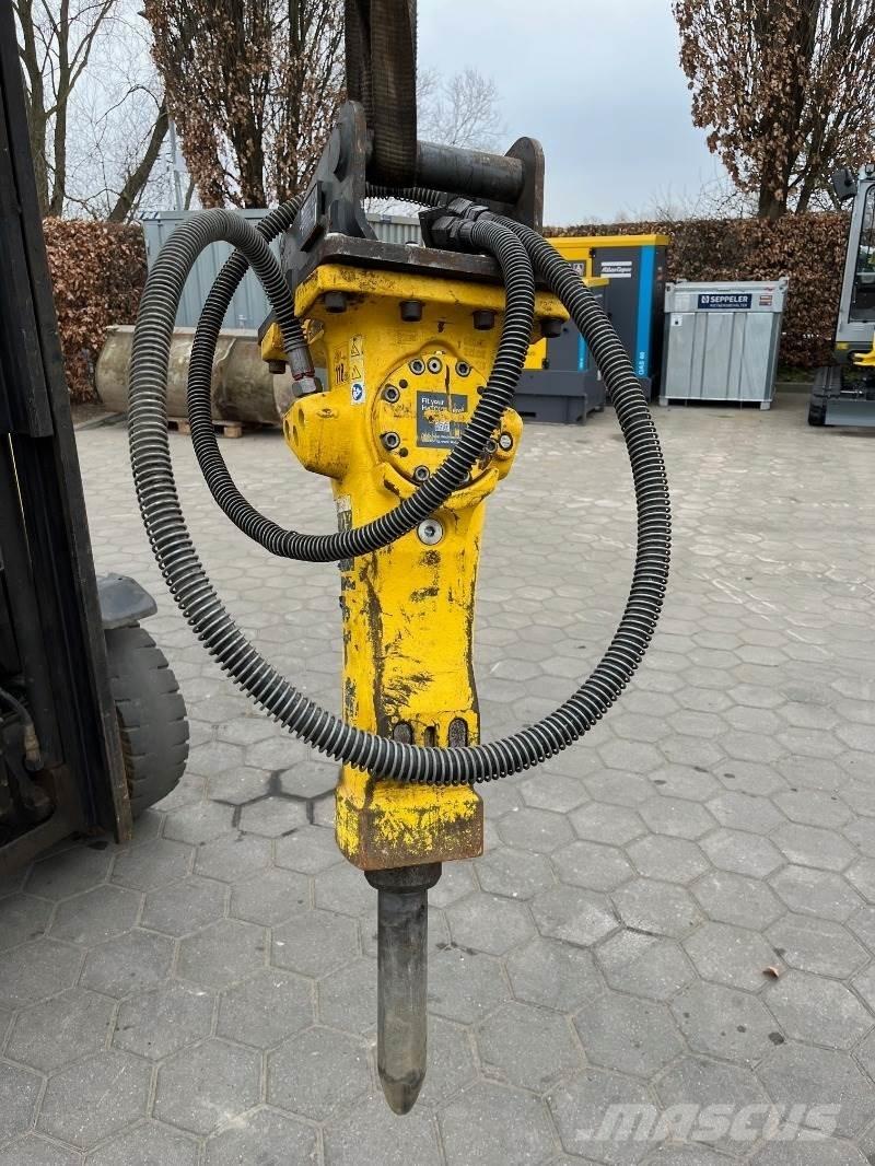 Atlas Copco SB202 Чукове/Раздробители
