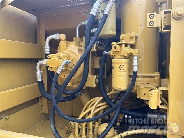 CAT 320B Верижен екскаватор