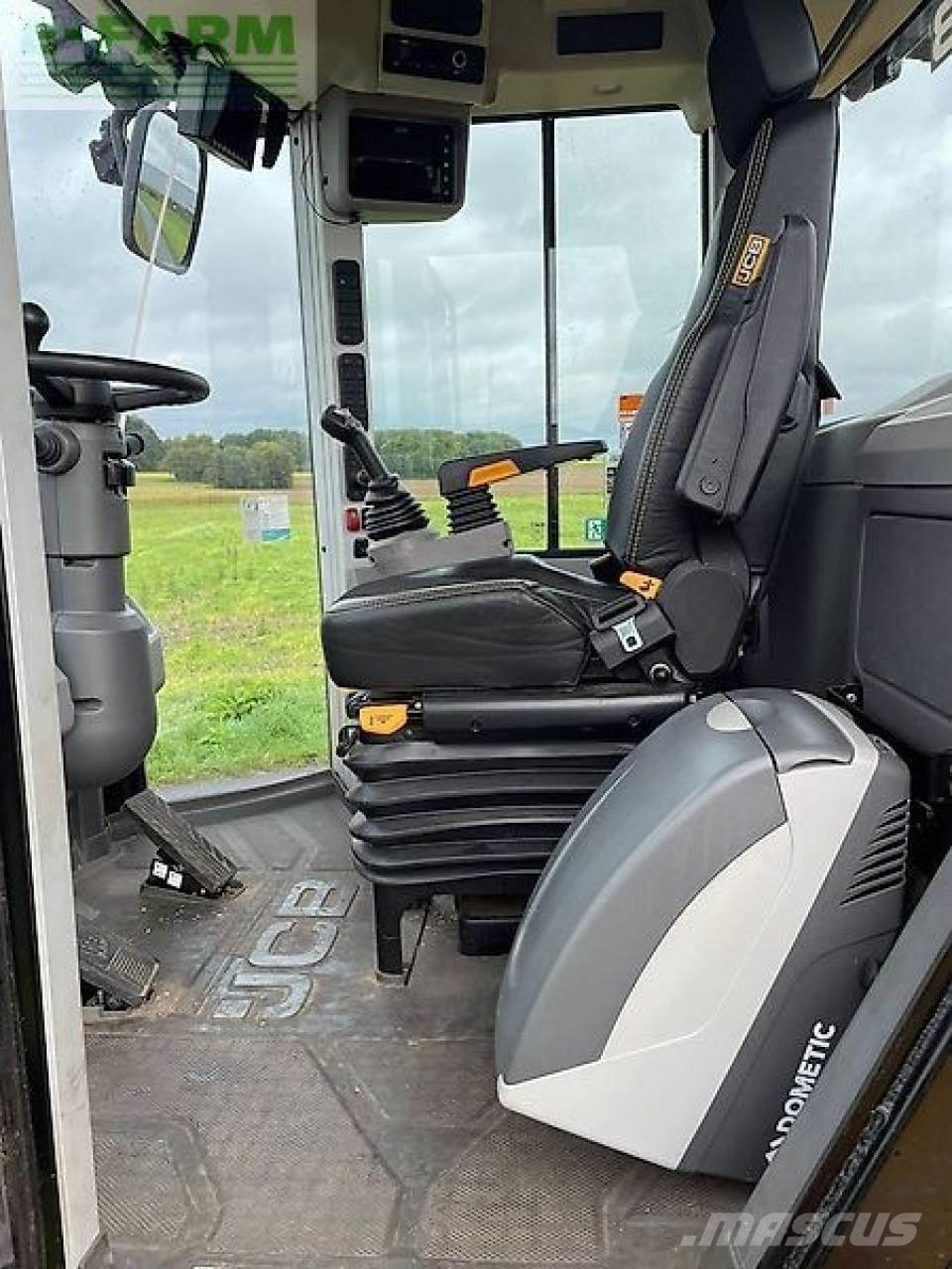 JCB 427 agri Мини екскаватори < 7 т