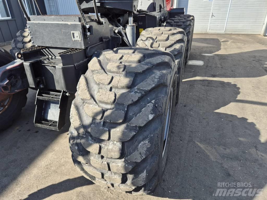 Komatsu 931 XC Харвестери