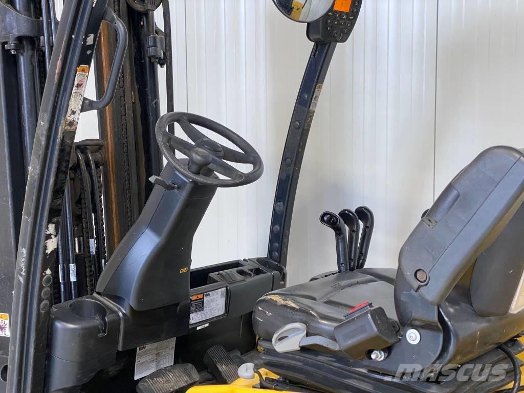Yale ERP30VL Електрически вилични кари-повдигачи