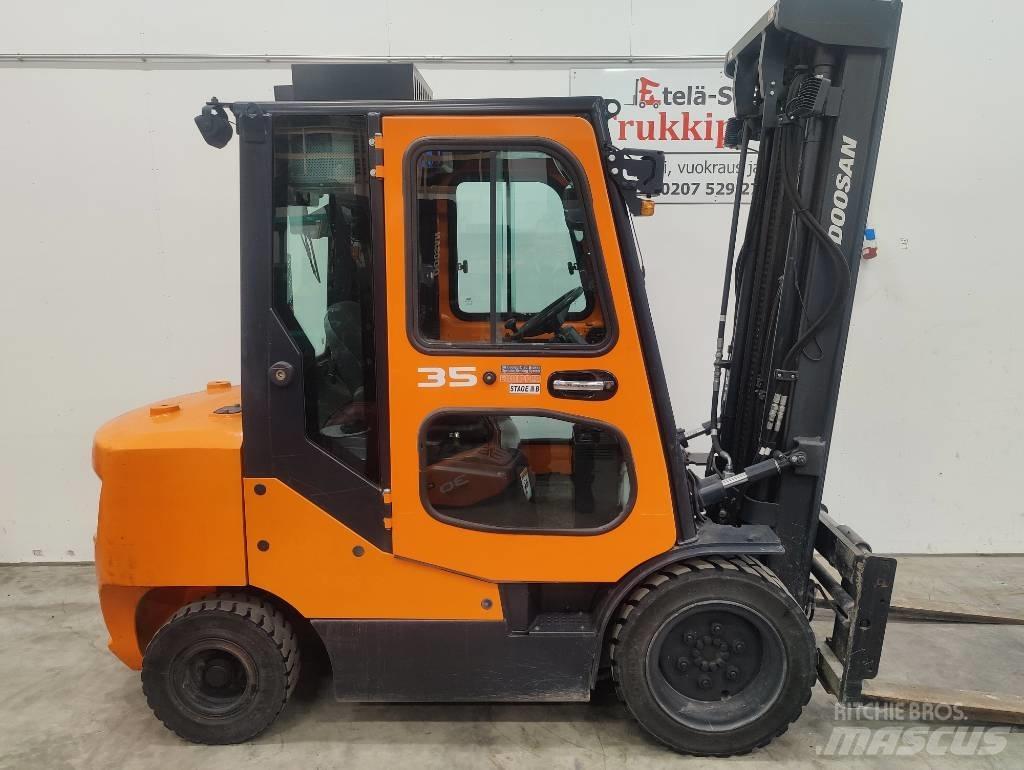 Doosan D 35 C-7 Дизелови камиони