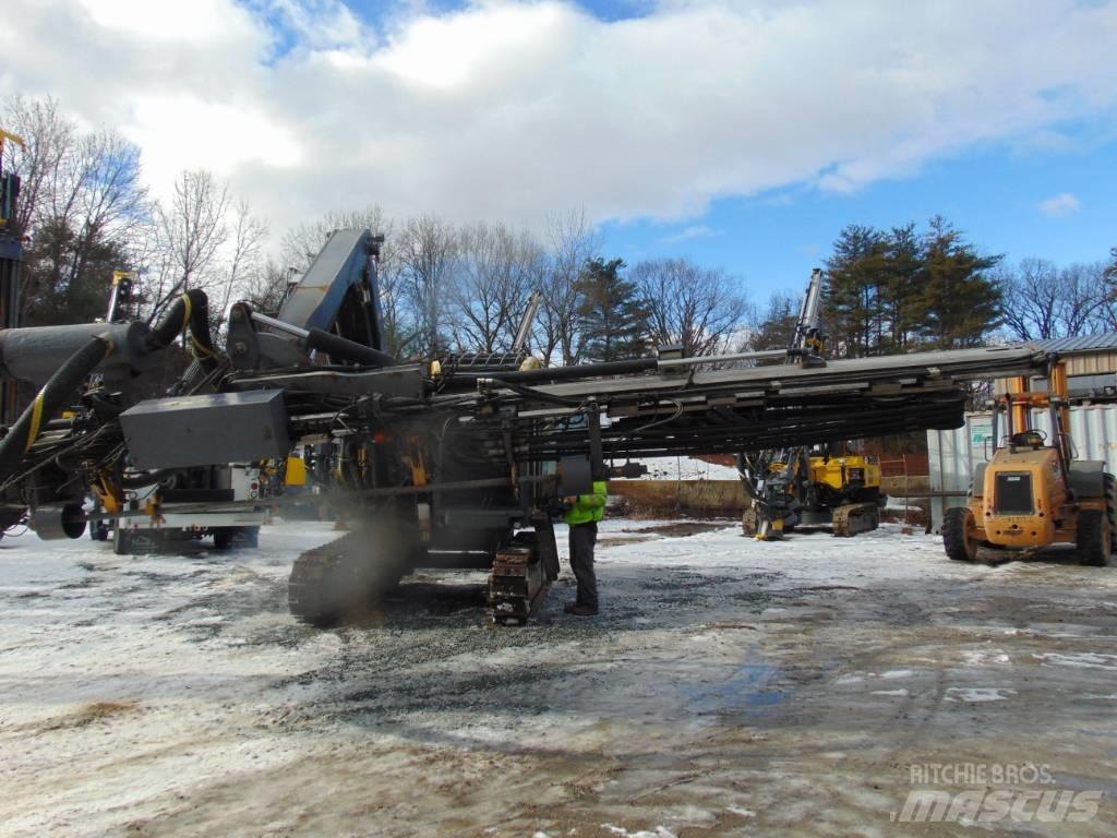 Epiroc SMRC T40-11 Апаратура за повърхностна редова сеидба