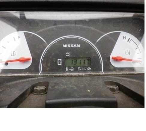 Nissan PL02A20D Камиони с АГУ