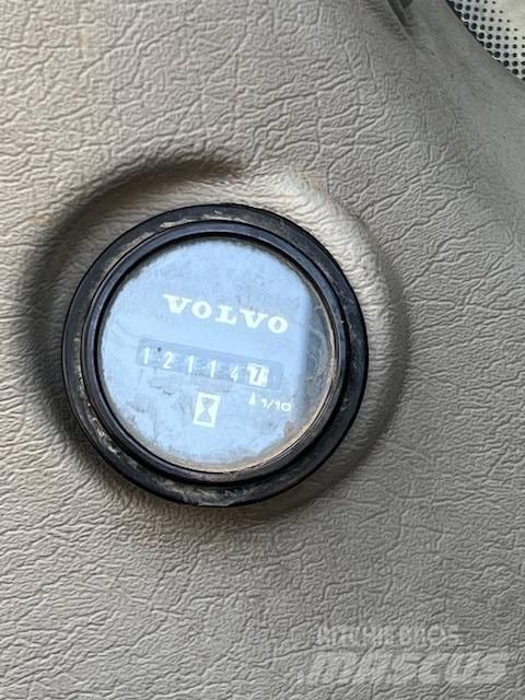 Volvo EC 220 DL Верижен екскаватор