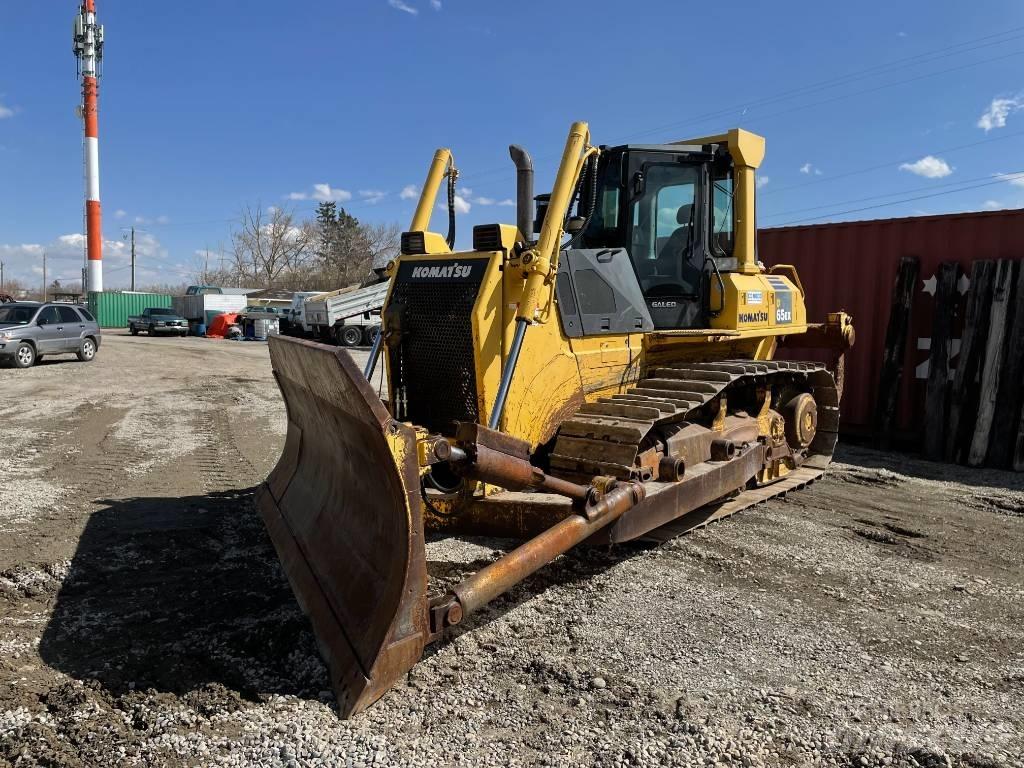 Komatsu D65EX-15 Верижни булдозери
