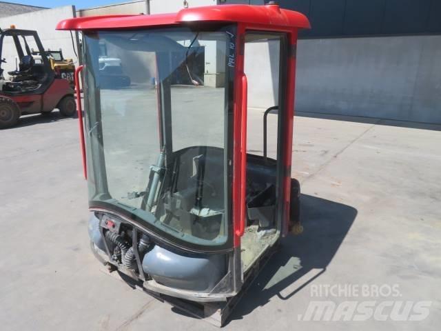 Volvo L30B / L35B Кабина