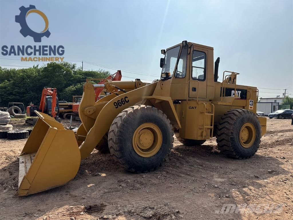 CAT 966 C Колесни товарачи