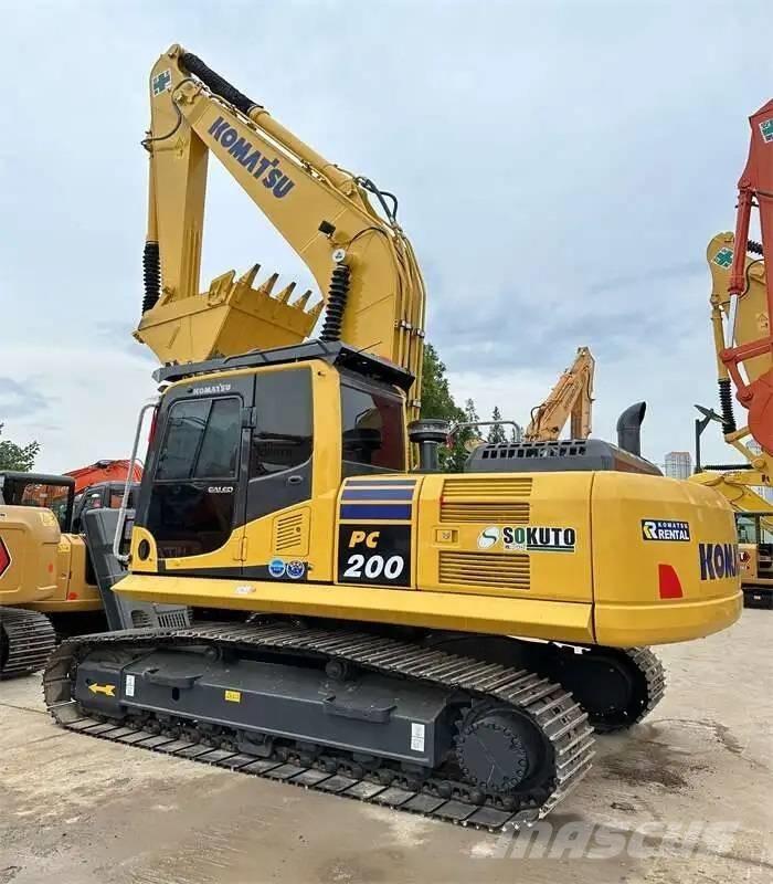 Komatsu PC200-8 Верижен екскаватор