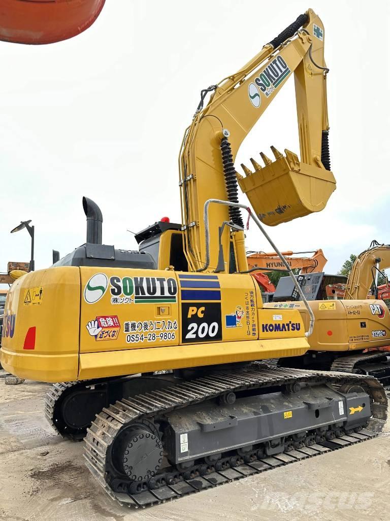 Komatsu PC200-8 Верижен екскаватор