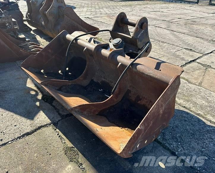 Hitachi ZX170-5B Товарачи със заден ескаватор