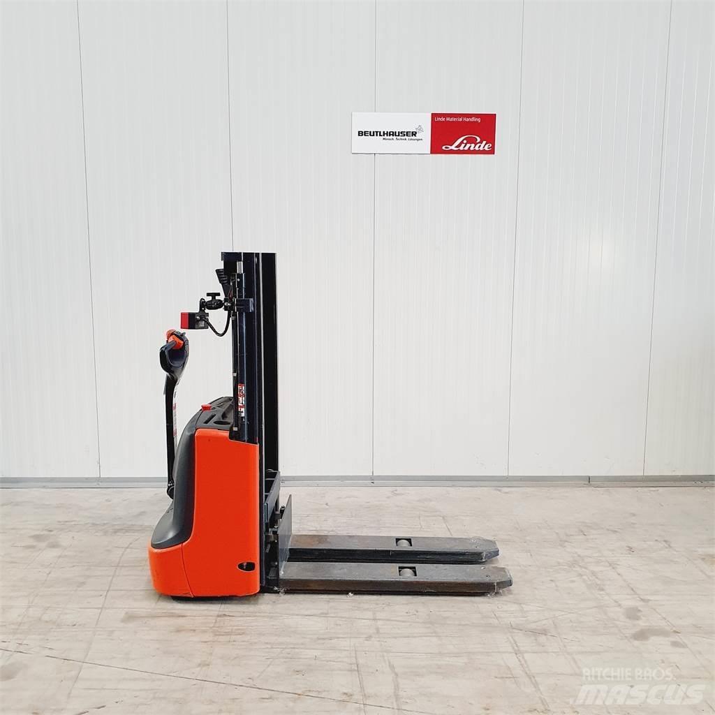 Linde L12 Колички високоповдигачи с теглич