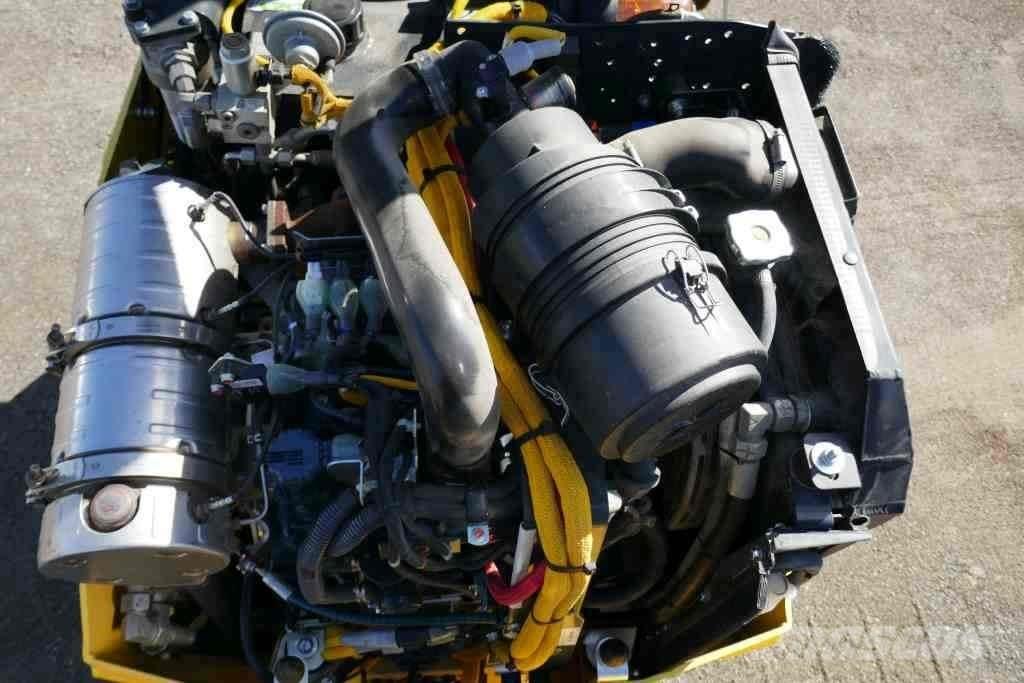 Bomag BW 100 AD-5 Малки асфалтови машини
