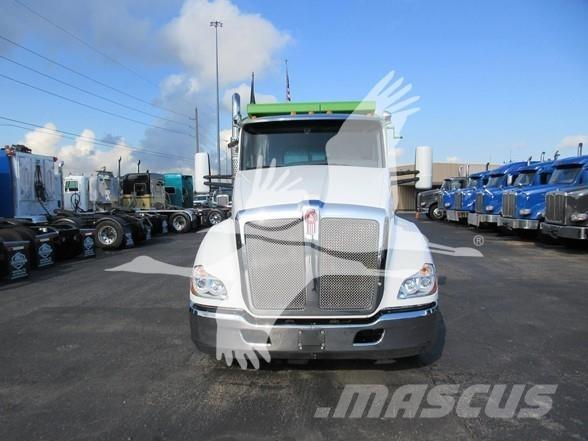 Kenworth T680 Самосвал