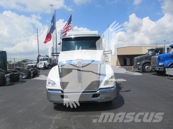 Kenworth T680 Самосвал