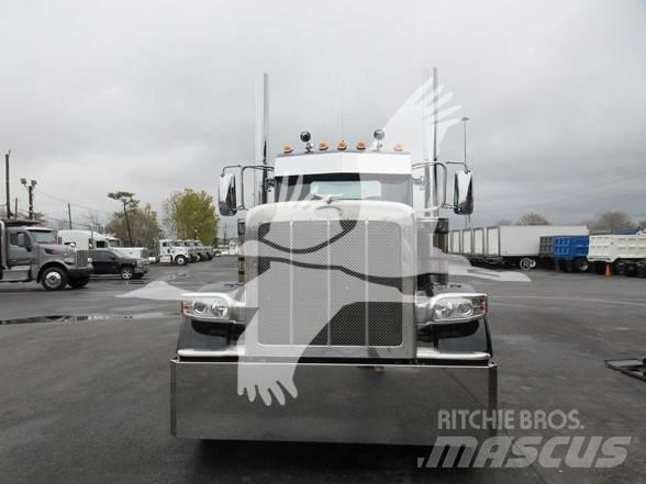 Peterbilt 389 Влекачи