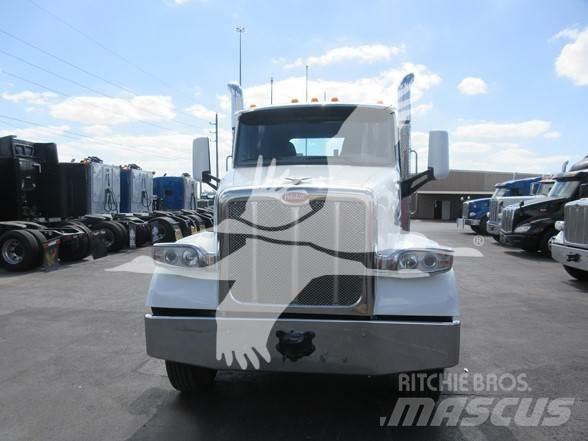 Peterbilt 567 Влекачи