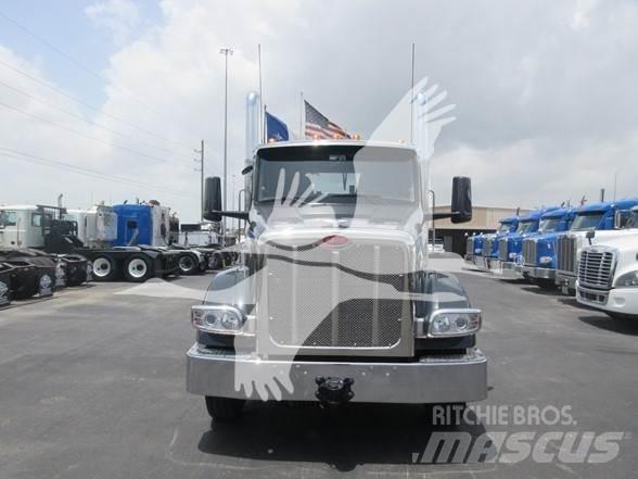 Peterbilt 567 Влекачи