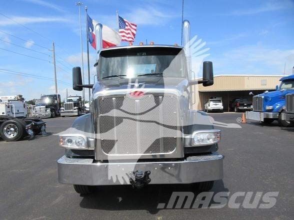 Peterbilt 567 Влекачи