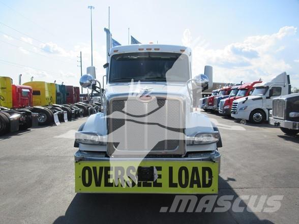 Peterbilt 567 Влекачи