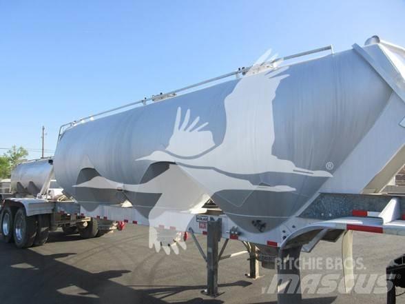 Polar 1000 Полуремаркета цистерни
