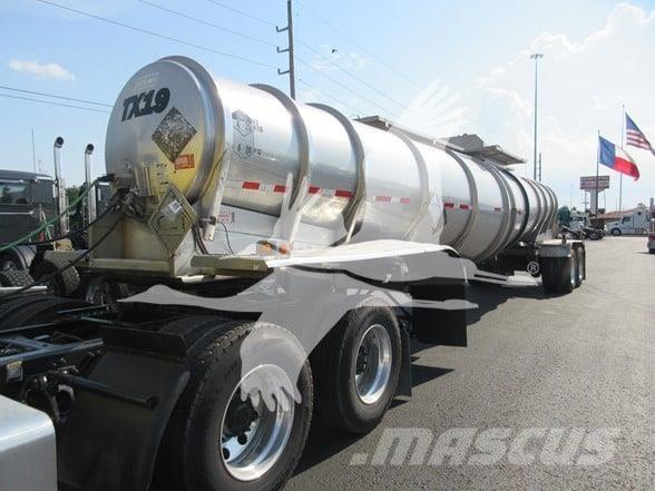 Polar DOT 407 Полуремаркета цистерни
