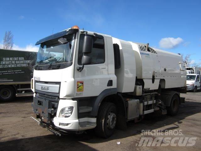 DAF CF330 Камиони за почистване