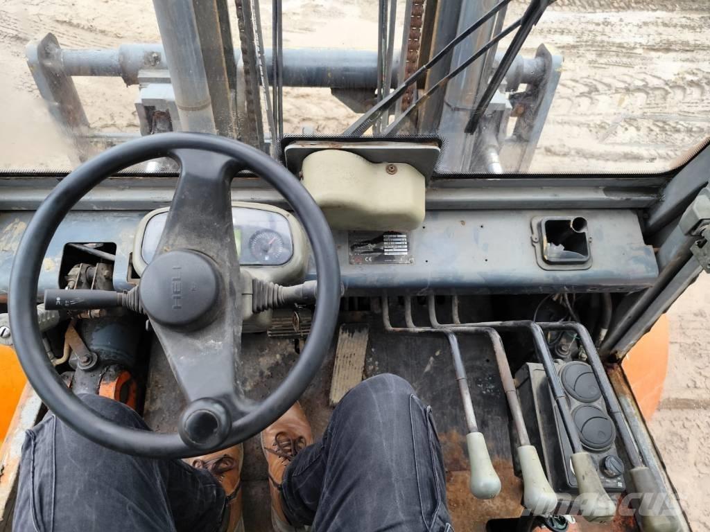 Heli CPCD 70 Дизелови камиони