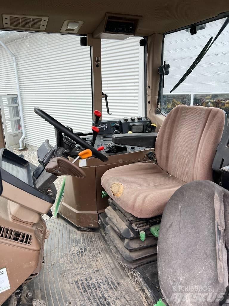 John Deere 6900 Трактори