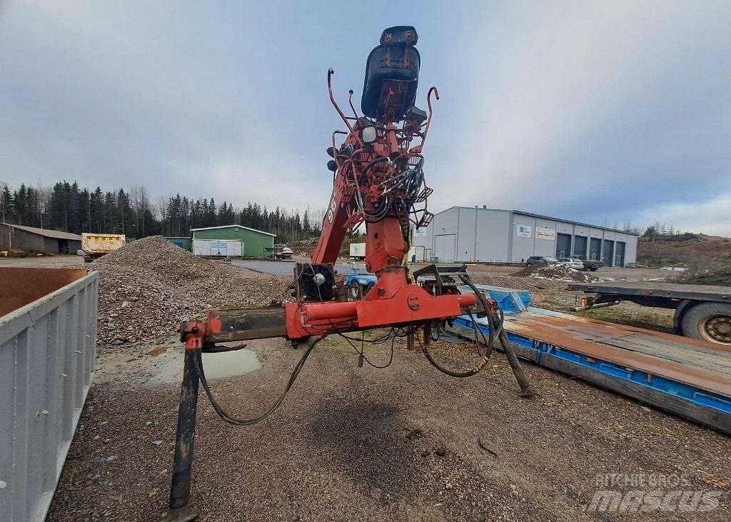 Loglift 96 S Каранове за дървен материал