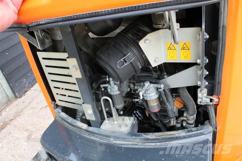 Hitachi ZX 26 U Мини екскаватори < 7 т