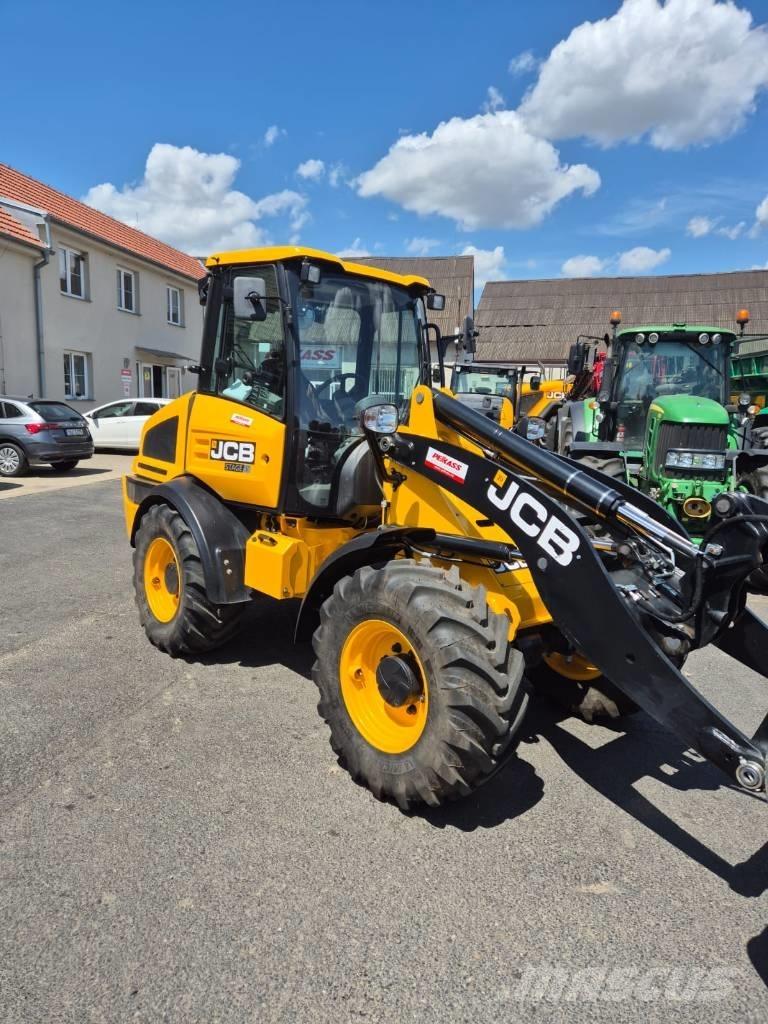JCB 409 Agri Телескопични товарачи за селското стопанство