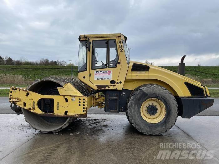 Bomag BW213DH-4 Еднобарабанни ролки
