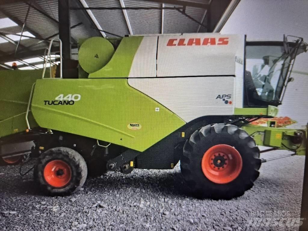 CLAAS Tucano 440 Комбайни