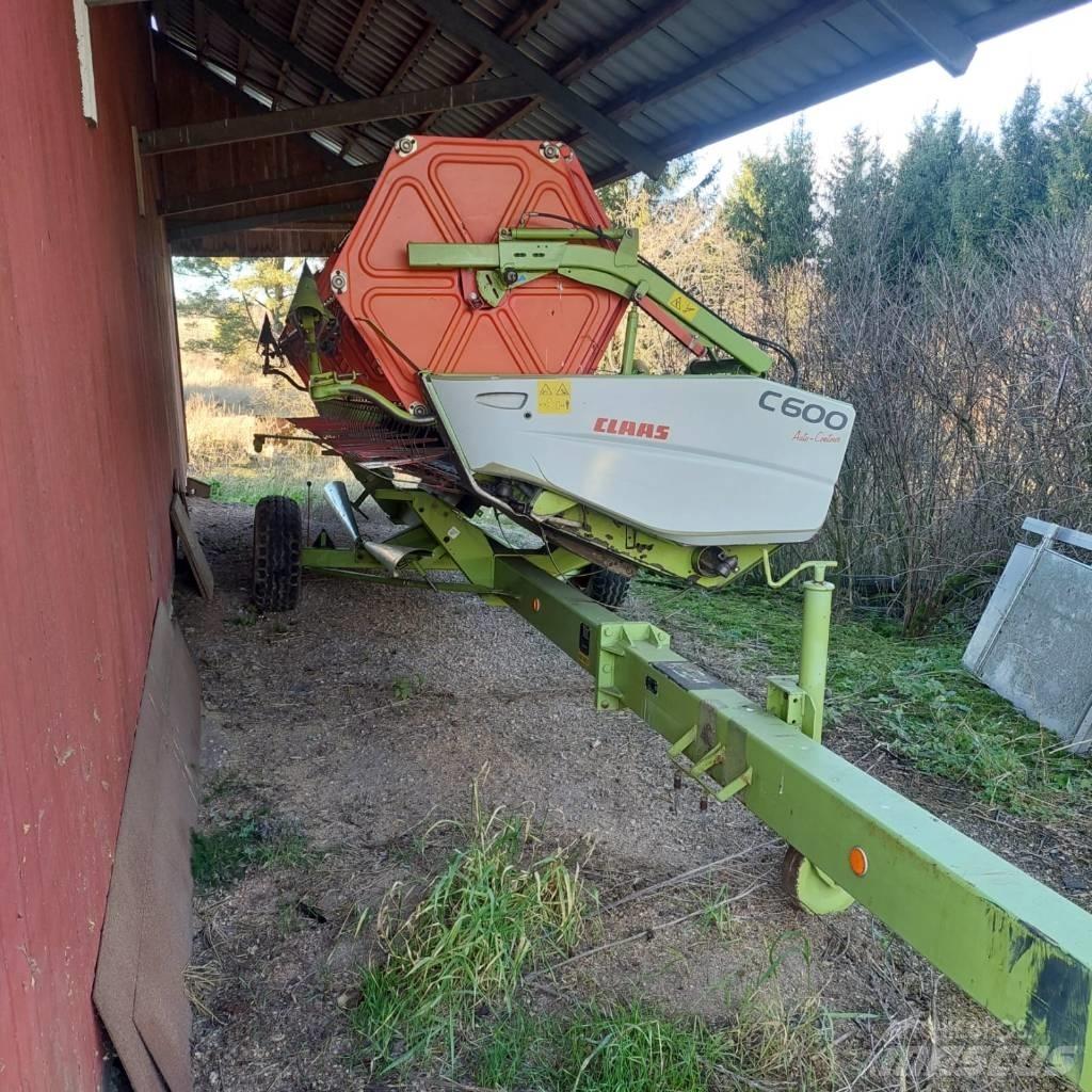CLAAS Tucano 440 Комбайни