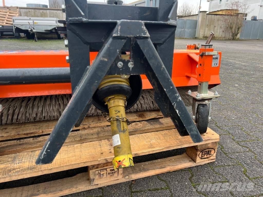 Tuchel Simplex 1,35m Автоматични метачки с четки