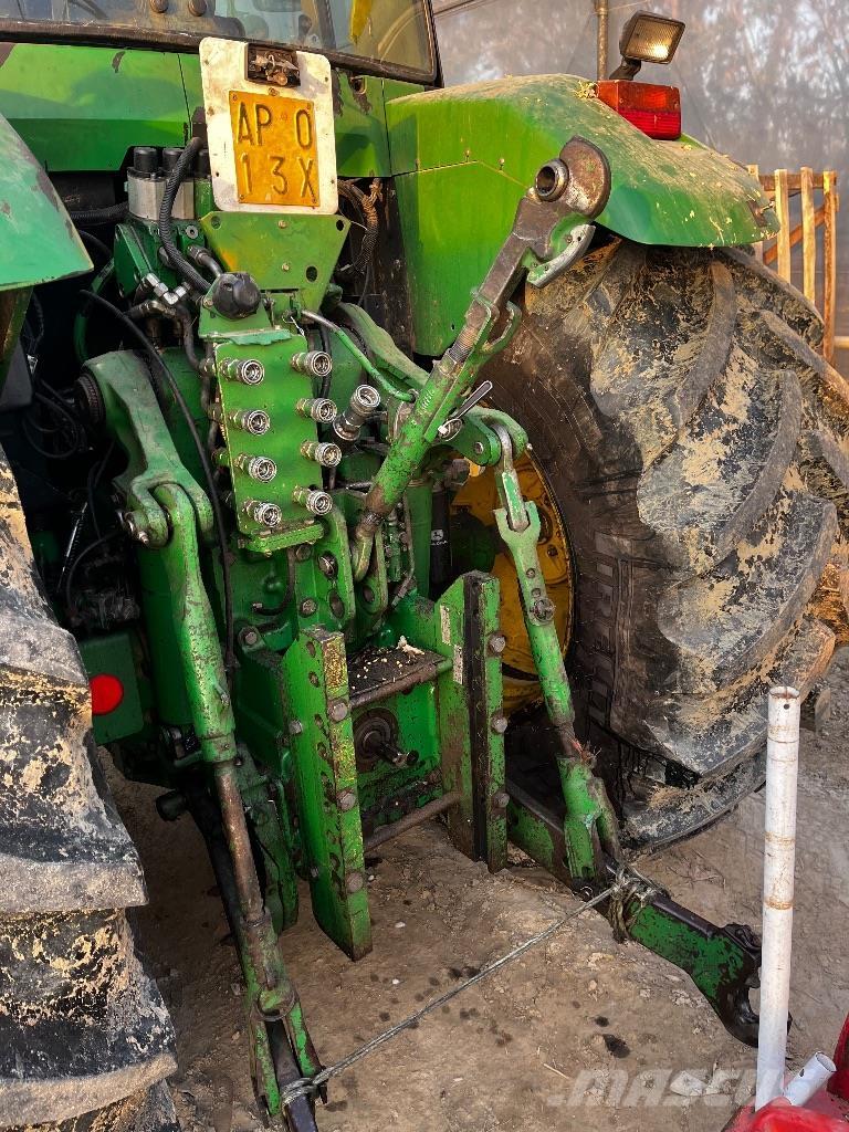 John Deere 7810 Трактори