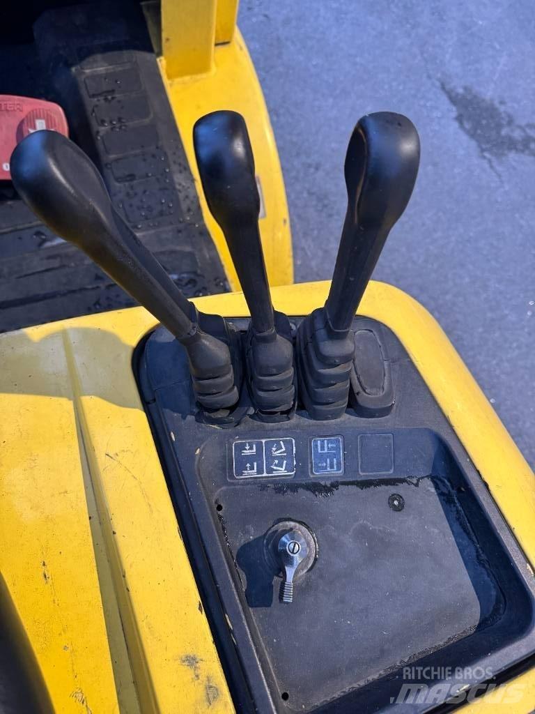 Hyster H3.00XM Камиони с АГУ