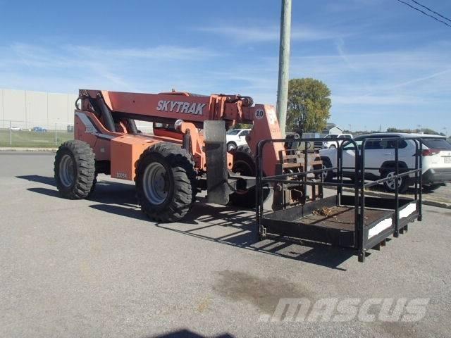SkyTrak 10054 Телескопични товарачи