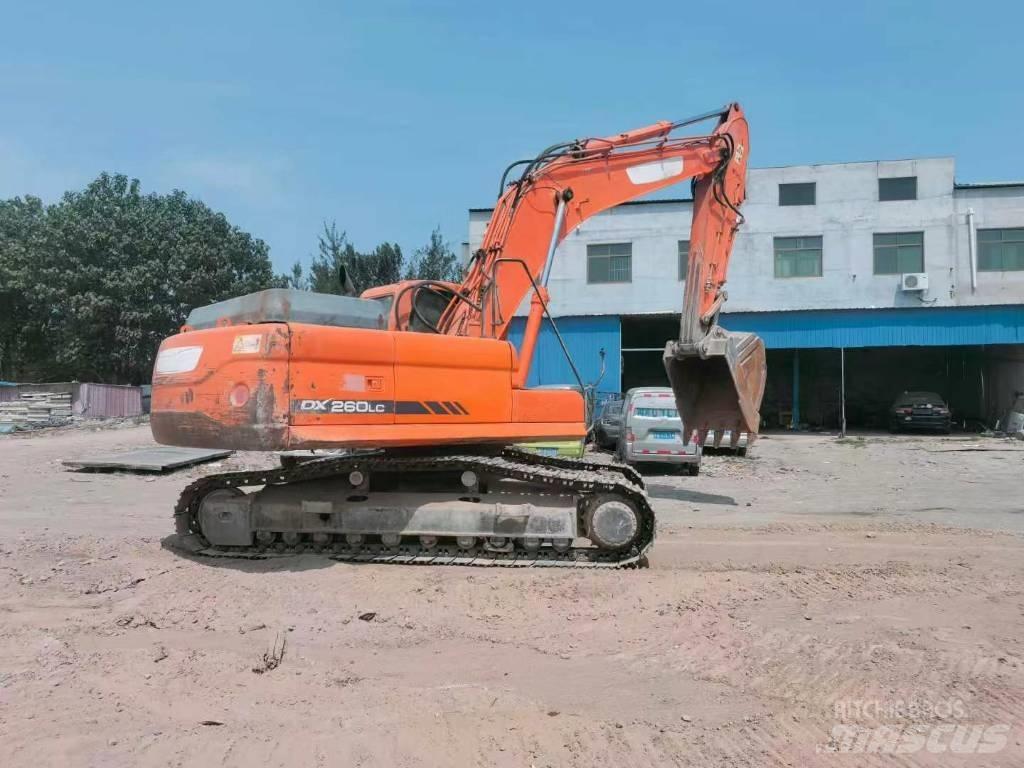 Doosan DX260 Верижен екскаватор