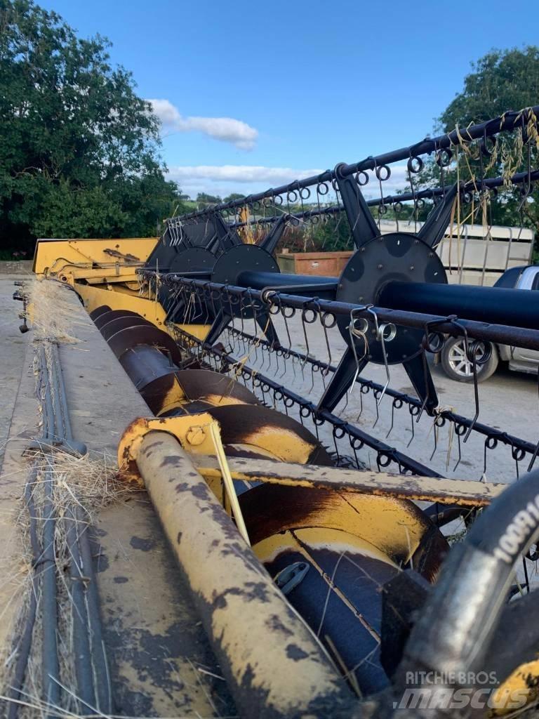 New Holland TX 34 Комбайни