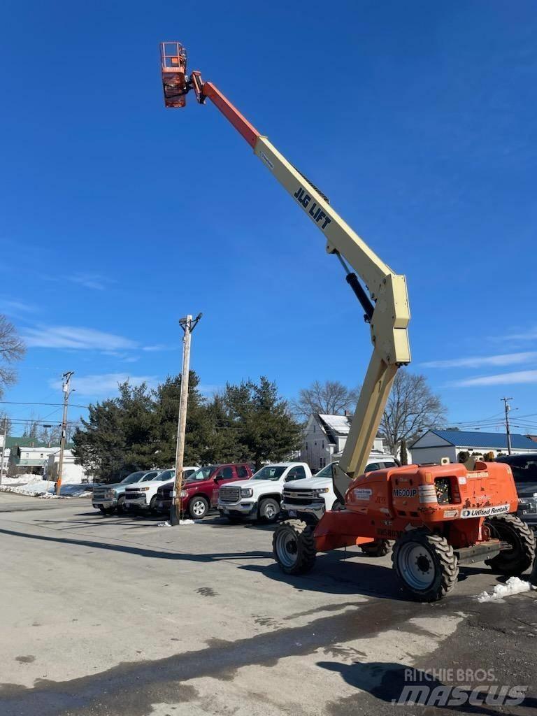 JLG M-600-JP Съчленени стрелови подемници