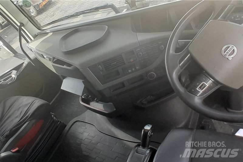 Volvo FH440 Други