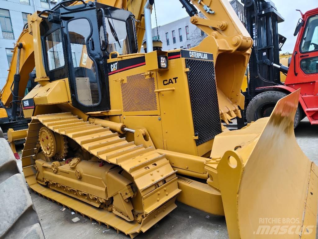 CAT D 5 M Верижни булдозери
