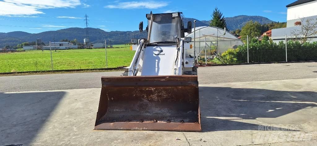 Bobcat 2400 Колесни товарачи