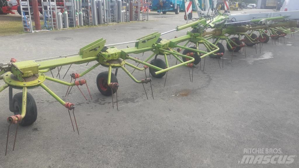 CLAAS VOLTO 1300 T Гребла и сенообръщачки