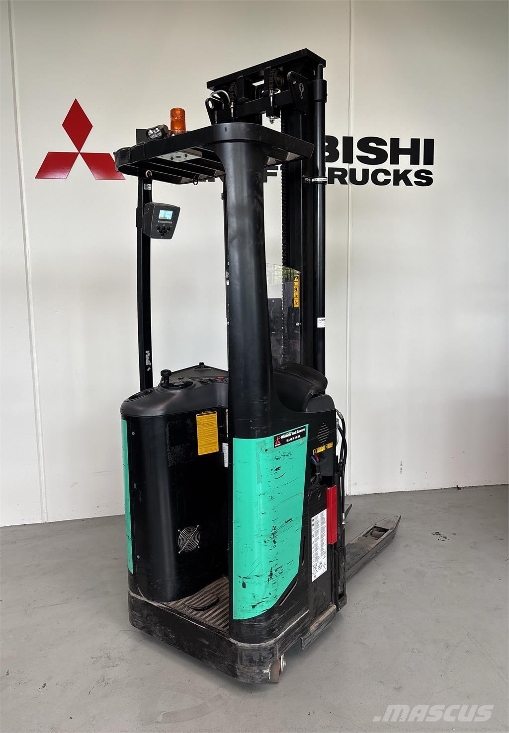 Mitsubishi SBR16N Самоходни товарачи