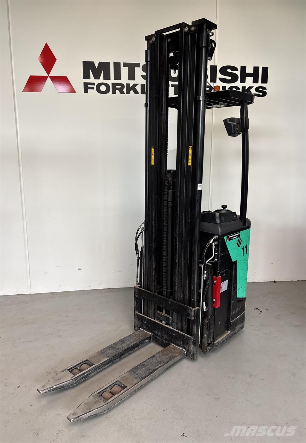 Mitsubishi SBR16N Самоходни товарачи